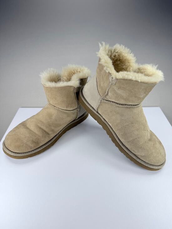 UGG Shoes - UGG Sand Suede Mini Bailey Button Sheepskin Boots 9